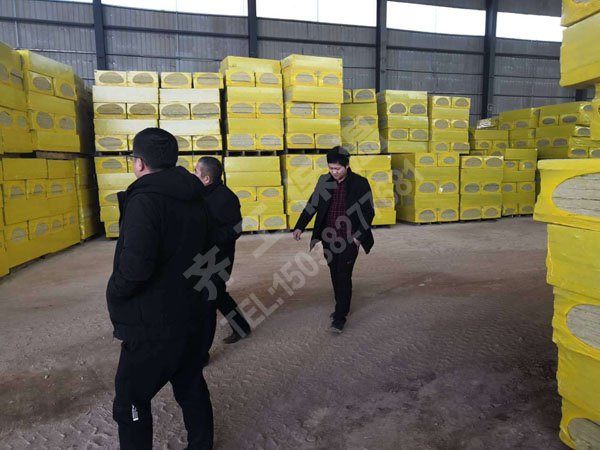 關于新料與回收料制造的XPS擠塑板質(zhì)量的比較